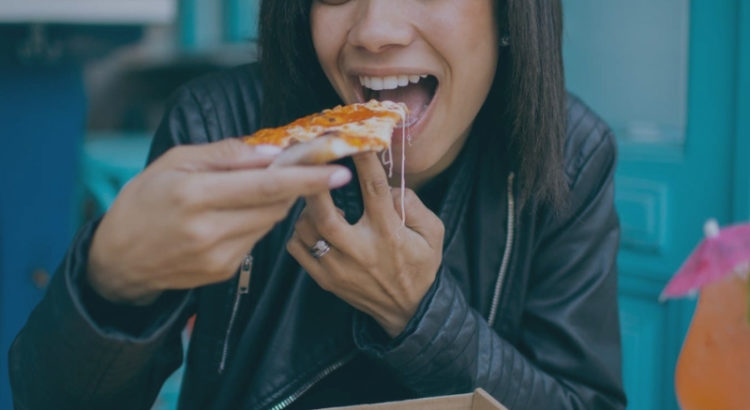 Cópia de Cópia de Redes sociais – Design sem nome 1 750x410 - Por que é tão difícil ter autocontrole na alimentação.
